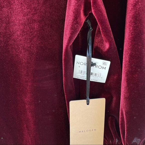 Halogen Velour Bubble Sleeve Top In Burgundy Stem - Picture 5 of 6